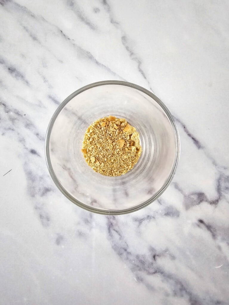 graham crackers for crust for for no bake raspberry cheesecake parfait